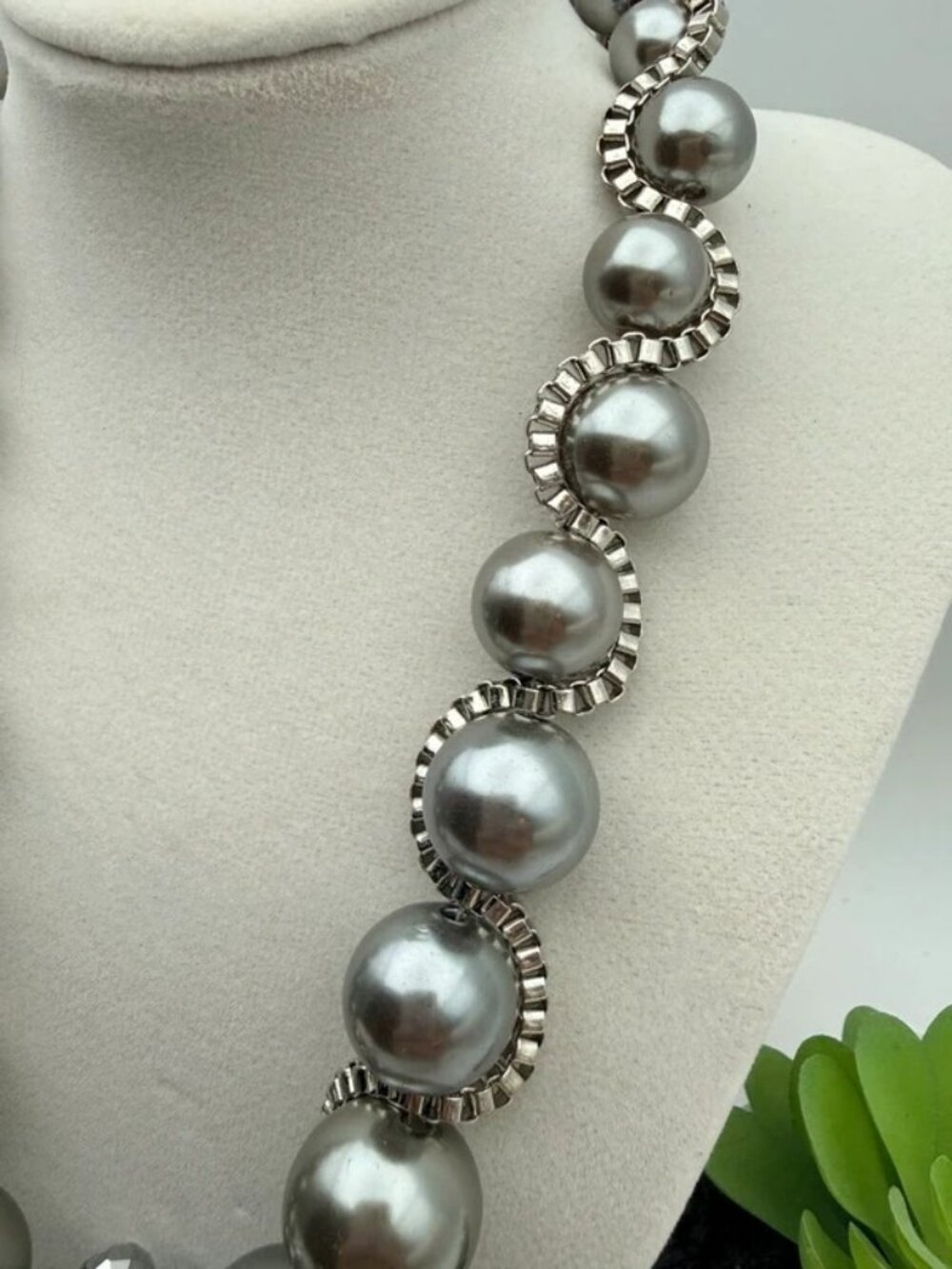 Statement Necklace Gray Faux Pearl Silver Tone Crystal Cluster Fashion Jewelry - Picture 4 of 7